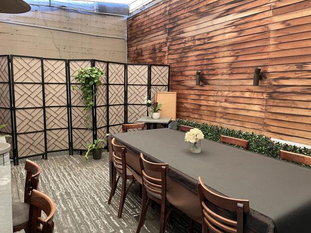 2931 2931 16th Street, San Francisco CA: https://media.crmls.org/mediaz/387f1754-3a12-43a4-92ba-b73c6af00ae2.jpg