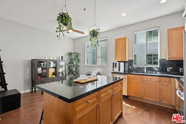 5400 PLAYA VISTA Drive, 22 photo 8