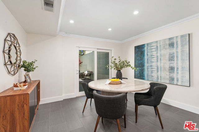 2771 Claray Drive, Los Angeles CA: https://media.crmls.org/mediaz/388139d4-1198-4805-8db4-5bb4df33c125.jpg