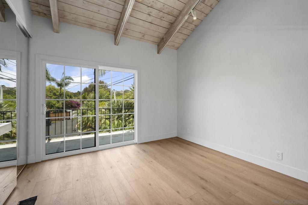 683 Marine View Ave - photo 9