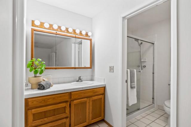 26 Saw Mill Court, Mountain View CA: https://media.crmls.org/mediaz/38831030-444d-4234-a981-05aa3e66ae9b.jpg