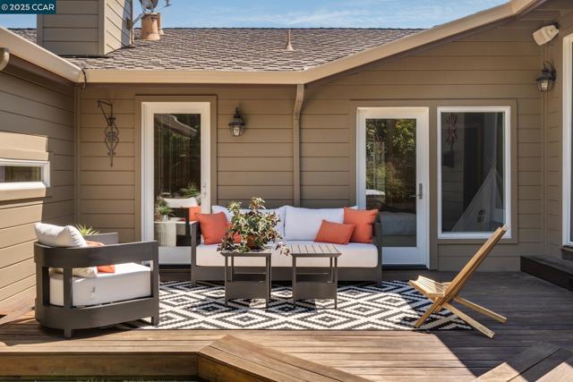 9 Saint Andrews Pl, Alamo CA: https://media.crmls.org/mediaz/3883ad88-89ef-4cdf-95a6-73e7bccab831.jpg