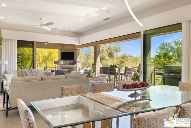 504 Retreat Circle, Palm Desert CA: https://media.crmls.org/mediaz/3883d674-94c1-42d1-8f96-675ccbbd989c.jpg