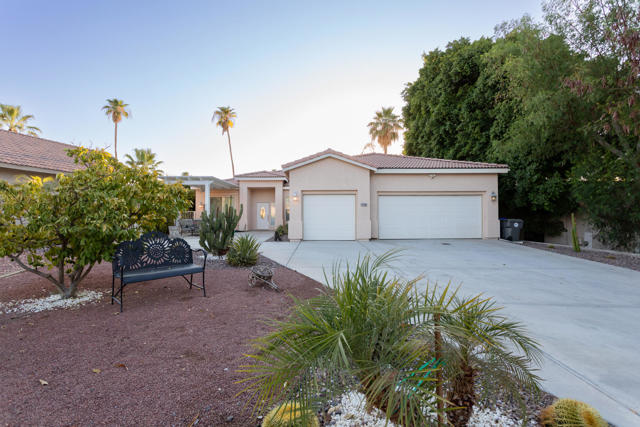 48305 Pic Way, Indio CA: https://media.crmls.org/mediaz/3884bd1b-fb52-47f6-b567-291efe036809.jpg