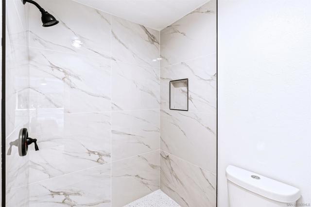 17865 Caminito Pinero, San Diego CA: https://media.crmls.org/mediaz/388691f3-1508-4516-8a62-4bd4190e380c.jpg