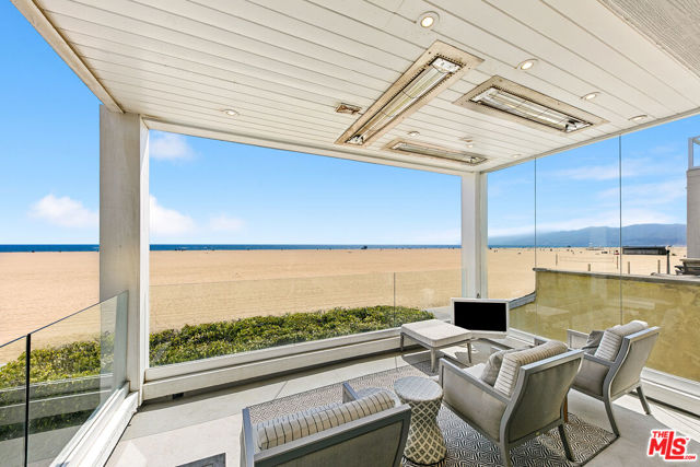 1341 Palisades Beach Road photo 19