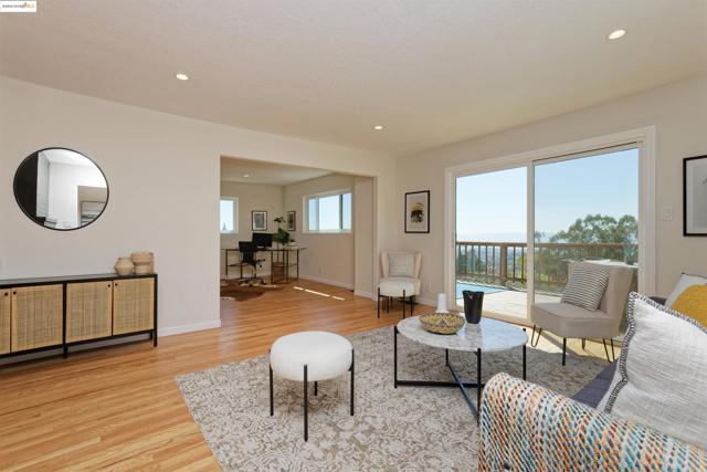 Image 15 of 30 For 2093 Braemar Rd
