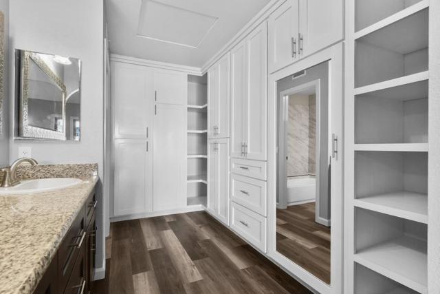 Detail Gallery Image 24 of 40 For 5667 Adobe Falls Rd #C,  San Diego,  CA 92120 - 2 Beds | 2 Baths