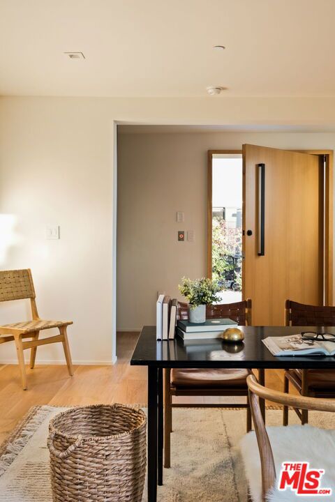 1900 Penmar Avenue, Venice CA: https://media.crmls.org/mediaz/38895ffe-5160-43a4-99c9-a2202f772ea8.jpg