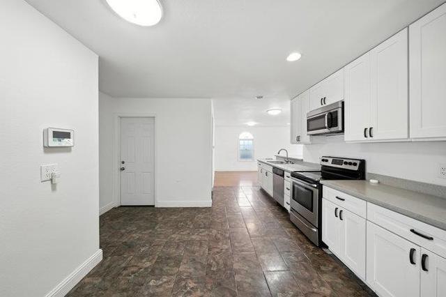 2950 Union Avenue, Hayward CA: https://media.crmls.org/mediaz/3889981d-a7c6-47b4-b059-547452da34d8.jpg