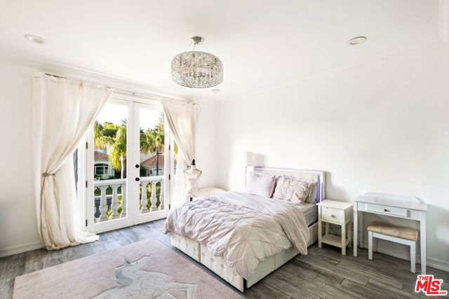 6 Bed Home for Sale in Calabasas, California
