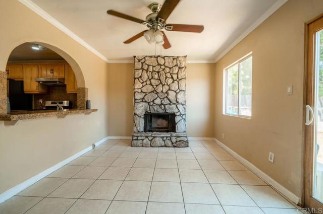 10181 Mayor Circle, San Diego CA: https://media.crmls.org/mediaz/3889d96a-fbe1-4bdc-86b8-321b999137bc.jpg