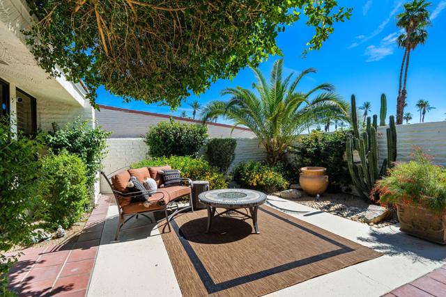 44825 Guadalupe Drive, Indian Wells CA: https://media.crmls.org/mediaz/388a94fb-0aa8-4990-ad5d-8e5020734ada.jpg