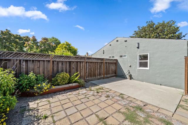 970972 S 8th Street, San Jose CA: https://media.crmls.org/mediaz/388ad9ca-d4c9-4487-ac38-5a4b378d47ca.jpg