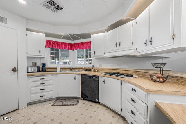 Detail Gallery Image 8 of 32 For 15750 E Arroyo Dr #172,  Moorpark,  CA 93021 - 2 Beds | 2 Baths