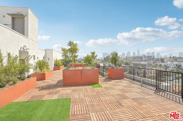 222 N Alvarado, Los Angeles CA: https://media.crmls.org/mediaz/388bf4ad-cef9-4943-bc50-260fb2cd29ee.jpg