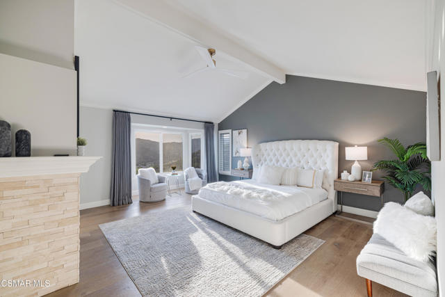 1660 Valecroft Avenue, Westlake Village CA: https://media.crmls.org/mediaz/388c1feb-9640-401a-8452-cef289f43fa9.jpg