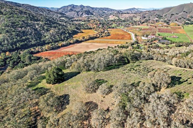 10900 Watsonville Road, Gilroy CA: https://media.crmls.org/mediaz/388c9b58-203d-4da3-a6cf-15337ad7508a.jpg