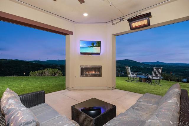 Image 37 of 46 For 3881 Rancho Summit Drive