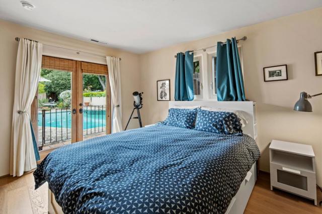 42 Upper Circle, Carmel Valley CA: https://media.crmls.org/mediaz/388d26c2-7840-4157-bfa7-1d450996c6e3.jpg