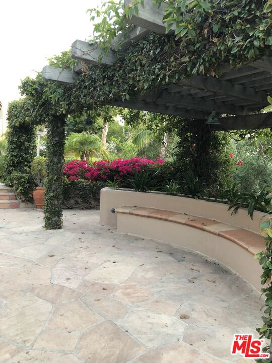 3756 FOOTHILL ESTATE (Private Lane) Road, Santa Barbara CA: https://media.crmls.org/mediaz/388d4746-02a2-46c7-a630-aead42fef3f4.jpg