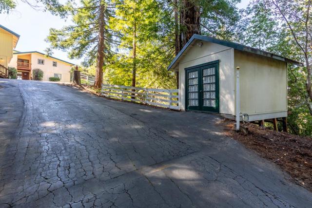 708 Ralston, Boulder Creek CA: https://media.crmls.org/mediaz/388d9eea-fb82-4a5e-8a54-268967611fee.jpg