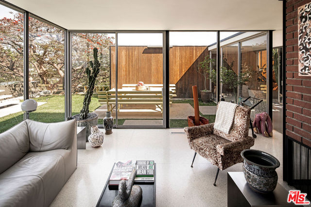 3 Bed Home for Sale in Los Angeles, California