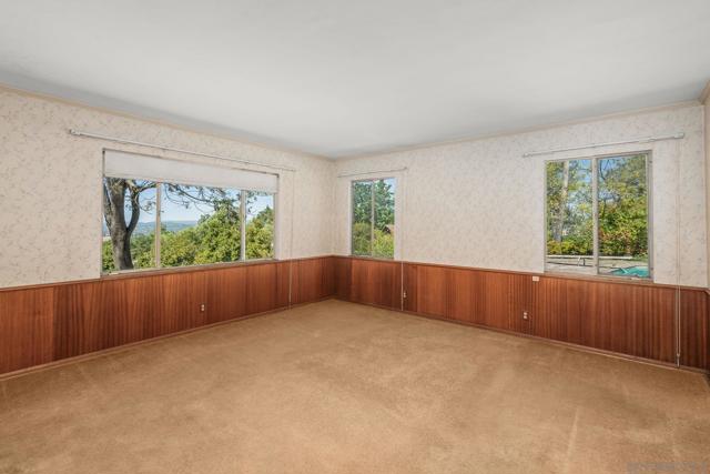Image 43 of 53 For 2652 Mountain View Dr