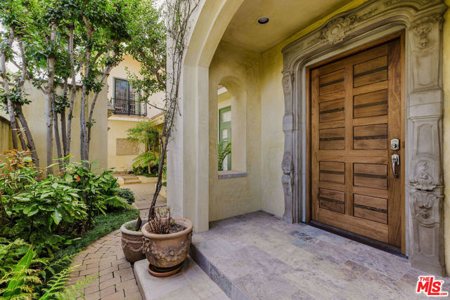 1401 Bel Air Road, Los Angeles CA: https://media.crmls.org/mediaz/388fde61-38c2-44b8-8831-90610fafca27.jpg