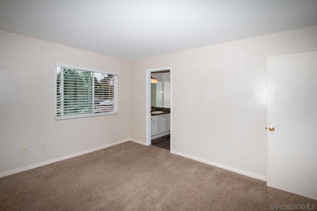 MLS #250039103SD image #25