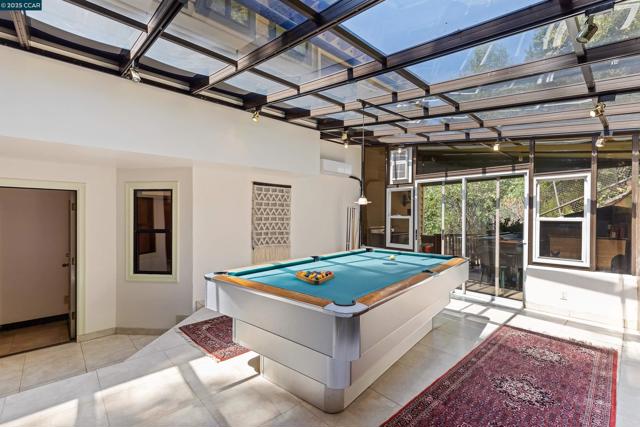 39 Mira Loma Rd, Orinda CA: https://media.crmls.org/mediaz/3890a1fd-67ec-489f-b007-001ea05fe4f0.jpg