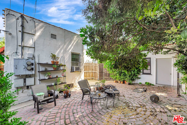 4112 Tracy Street, Los Angeles CA: https://media.crmls.org/mediaz/3890ca8c-e127-48b2-a25f-1b61194cb37e.jpg