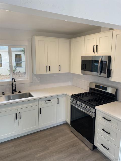 6744 6750 N Elman, San Diego CA: https://media.crmls.org/mediaz/389155b0-2f39-42cb-ac4e-55fdcbdf5a92.jpg