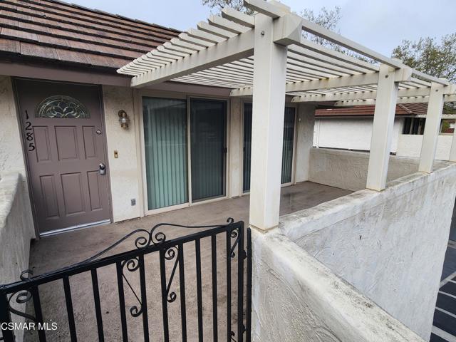 1285 Landsburn Circle, Westlake Village CA: https://media.crmls.org/mediaz/38936743-0374-4361-a438-ca5b40f95028.jpg