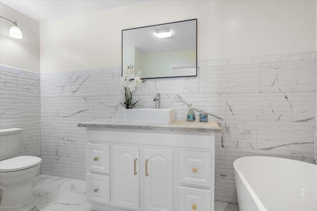 1237 Ashby Avenue, Berkeley CA: https://media.crmls.org/mediaz/3893c320-2926-4780-9e9c-8d91d0cf8fa7.jpg