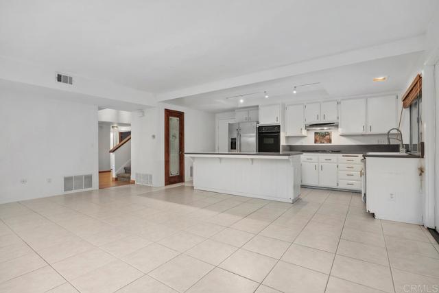 Detail Gallery Image 21 of 47 For 1184 Sidonia Ct, Encinitas,  CA 92024 - 5 Beds | 2/1 Baths