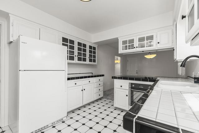 2601 Groton Place, Escondido CA: https://media.crmls.org/mediaz/38945d28-2914-4108-a780-107bd9dce051.jpg