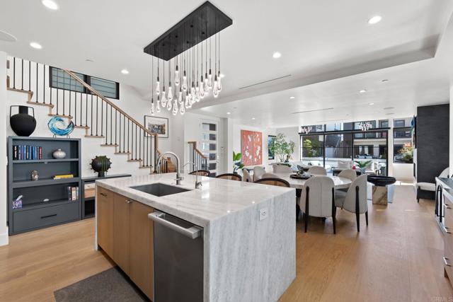 Detail Gallery Image 21 of 72 For 119 41st St, Newport Beach,  CA 92663 - 3 Beds | 5 Baths