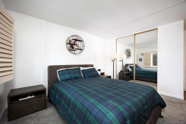 2130 Sunset Dr, Vista CA: https://media.crmls.org/mediaz/3895693f-293b-4059-9a31-72434e593793.jpg