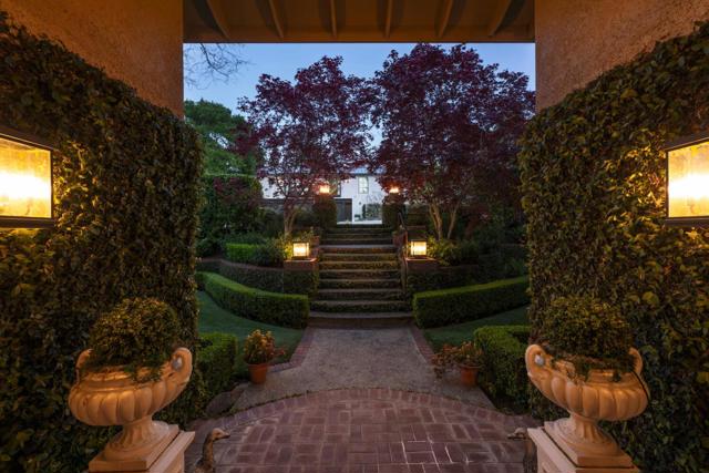 1162 Barroilhet Drive, Hillsborough CA: https://media.crmls.org/mediaz/38958c4d-5385-4a9d-80ac-275809904931.jpg