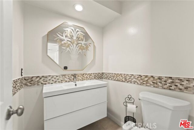 4227 Freedom Drive, Calabasas CA: https://media.crmls.org/mediaz/3895dc58-f36c-4deb-bfba-127a83bceb3a.jpg