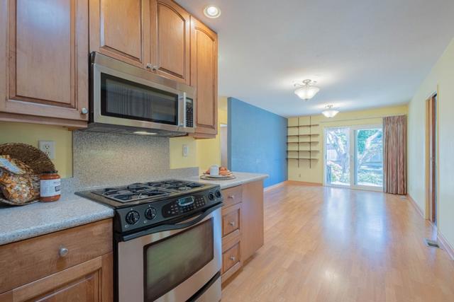 170 Del Mar Drive, Salinas CA: https://media.crmls.org/mediaz/38966971-a193-4d34-8aa2-31643f74342b.jpg