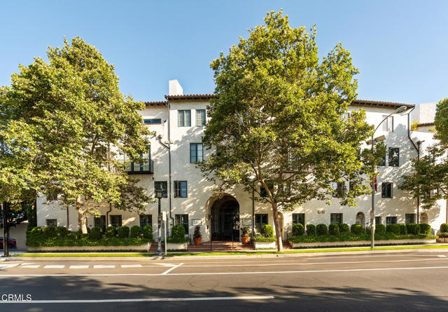 Detail Gallery Image 1 of 1 For 700 E Union St #209,  Pasadena,  CA 91101 - 2 Beds | 3 Baths