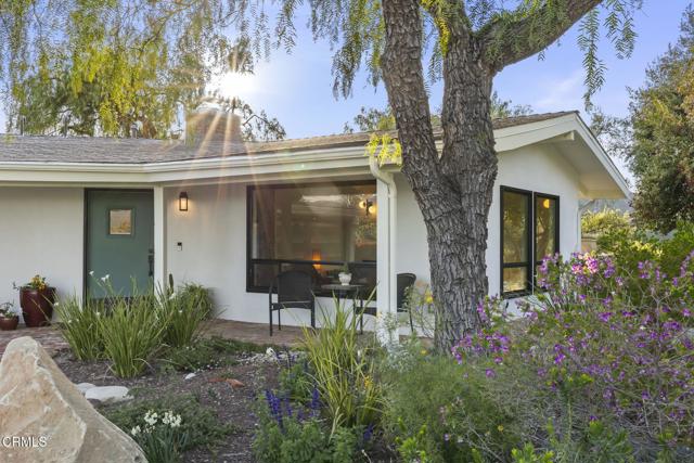 1417 Foothill Road, Ojai CA: https://media.crmls.org/mediaz/389789f8-f2e2-4fd6-8fcf-a43267765d70.jpg