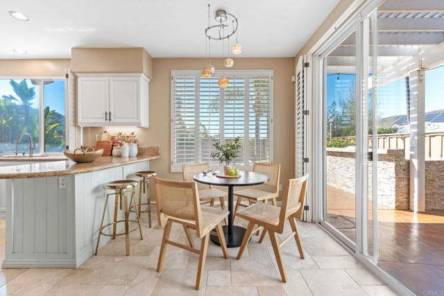 Detail Gallery Image 19 of 73 For 12204 Briar Knoll Way, San Diego,  CA 92128 - 5 Beds | 3 Baths