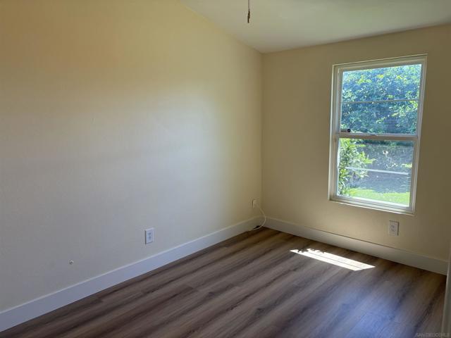 Image 17 of 35 For 4965 Ocean View Blvd