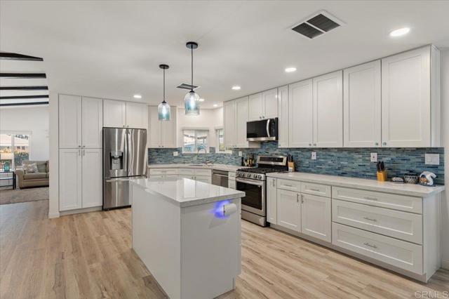 Detail Gallery Image 9 of 59 For 276 N El Camino Real #139,  Oceanside,  CA 92058 - 2 Beds | 2 Baths