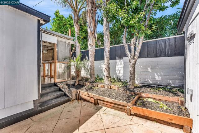 189 Suez Dr, Pacheco CA: https://media.crmls.org/mediaz/389818d9-9a6d-43d1-95fd-cd204c9eb914.jpg