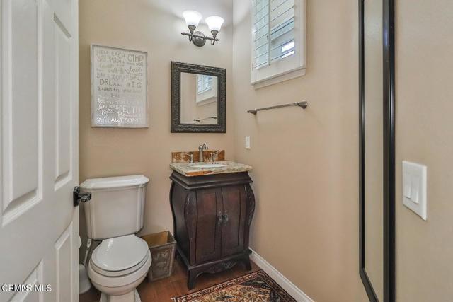 Detail Gallery Image 13 of 27 For 963 Corte Augusta, Camarillo,  CA 93010 - 4 Beds | 2/1 Baths