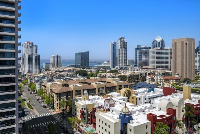 555 Front St, San Diego CA: https://media.crmls.org/mediaz/389844bd-7c2e-4188-82b1-7029778e451d.jpg